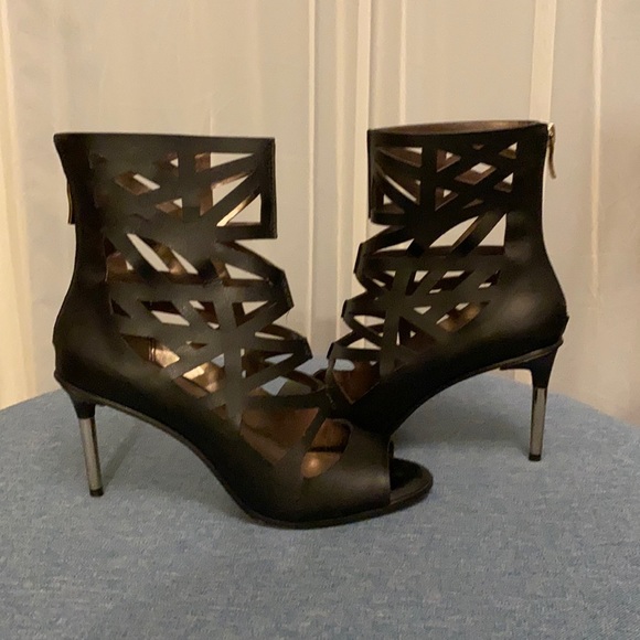 BCBG Stiletto Black Heels - Picture 1 of 5